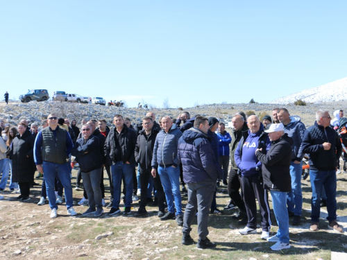 Mirno okupljanje na Zahumu: Ramci poručili – ''Ne damo svoje!''