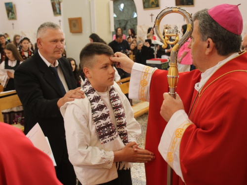 FOTO: Krizma u župi Rama - Šćit