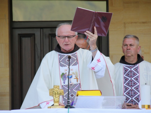 FOTO: Misa Uočnica povodom proslave Velike Gospe u župi Rama Šćit