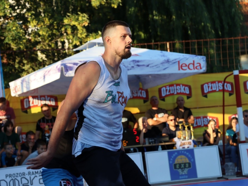 FOTO: Ekipa ''Ba.Riba'' pobjednik 20. Streetball Rama 2022.