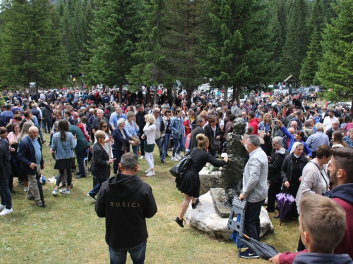 FOTO/VIDEO: Tisuće vjernika na Kedžari proslavilo Divin dan