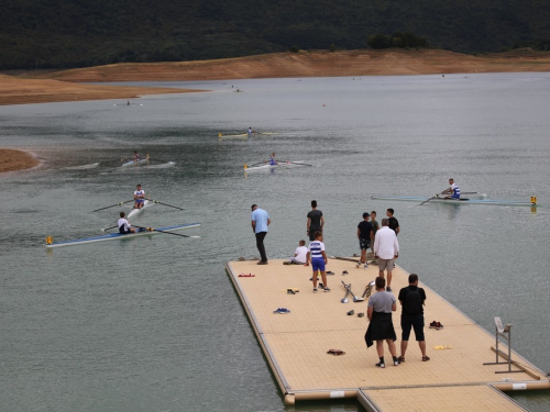 FOTO: Na Ramskom jezeru održana 10. veslačka regata