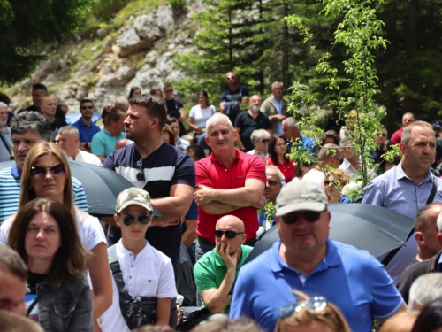 FOTO/VIDEO: Tisuće vjernika na Kedžari proslavilo 'Divin dan'