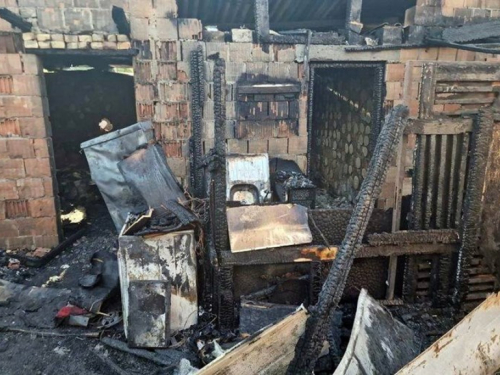 Velik požar u Novom Sadu, poginuli roditelji i četvero djece