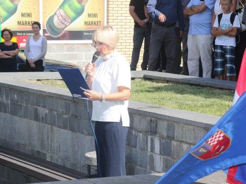 FOTO: Polaganjem vijenaca i svečanom sjednicom započelo obilježavanje Dana općine