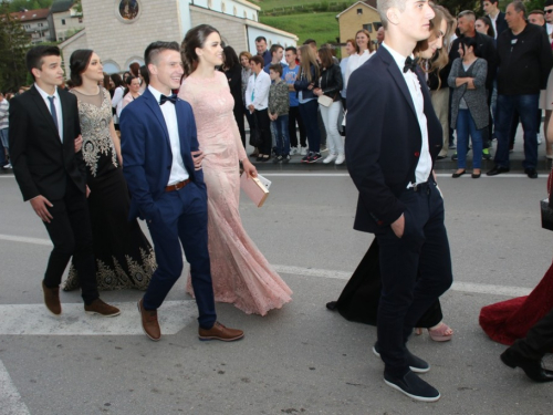 FOTO/VIDEO: Matura 2017. - Defile mladosti na ulicama Prozora