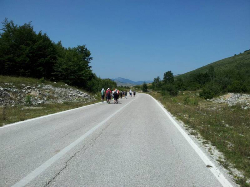 FOTO: Hodočasnici iz Rame krenuli pješice u Sinj