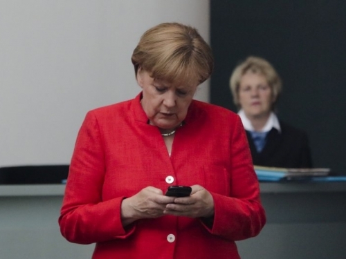 Najtiražniji njemački list: Merkel je u utorak spriječila oružani sukob na Mediteranu!