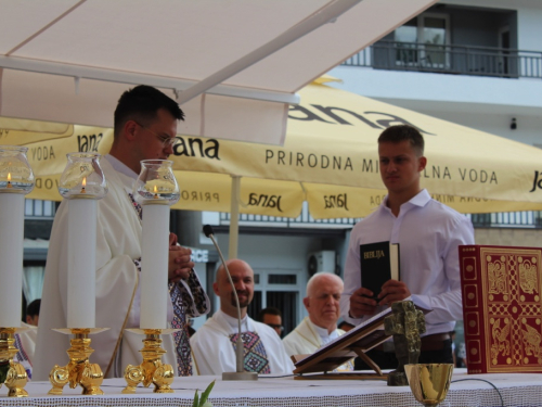 FOTO: Mlada misa vlč. Marina Petrovića u župi Prozor