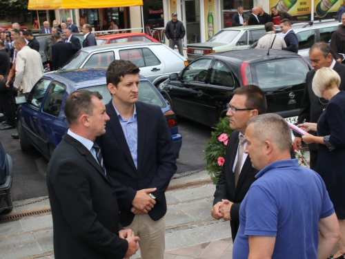 FOTO: Polaganjem vijenaca i svečanom sjednicom započelo obilježavanje Dana općine