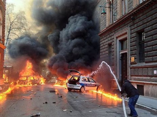 Kolumna: Bosna gori a Vlada se češlja