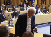 Klub Bošnjaka u Domu naroda: Zašto je Dodik još uvijek predsjednik stranke?