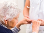 Japanski i australski znanstvenici razvili krvni test za rano otkrivanje Alzheimera