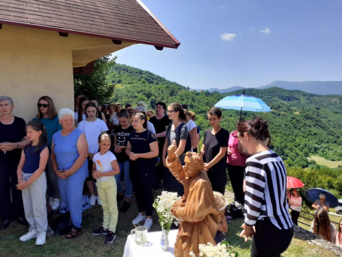 FOTO: Sv. Petar i Pavao u župi Uzdol