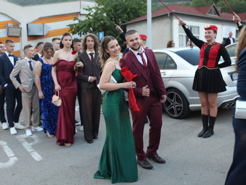 FOTO: Matura 2026. - Defile mladosti na ulicama Prozora