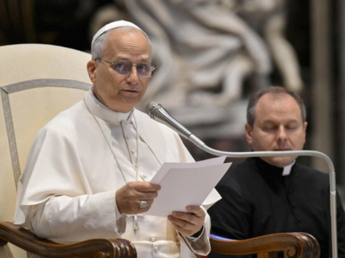 Papa upozorio na opasnost umjetne inteligencije