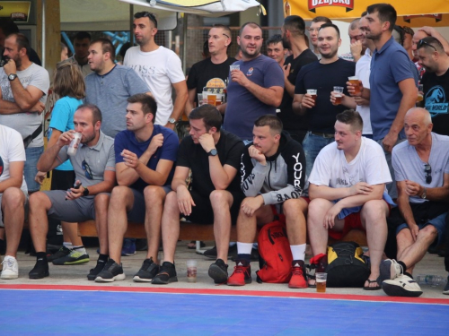 FOTO: Ekipa ''Makarska 3x3'' pobjednik 19. Streetball Rama 2021.