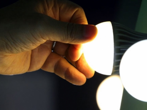 Kinezi napravili žarulju koja emitira wi-fi signal