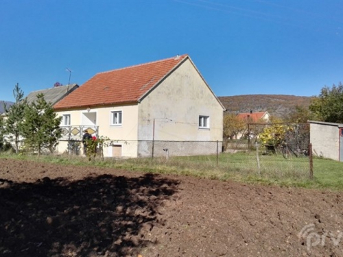 Livno: Počinitelj trostrukog ubojstva još uvijek u bijegu