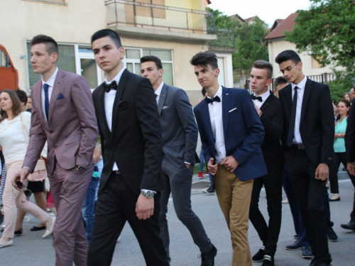 FOTO: Matura 2018. - Defile mladosti na ulicama Prozora