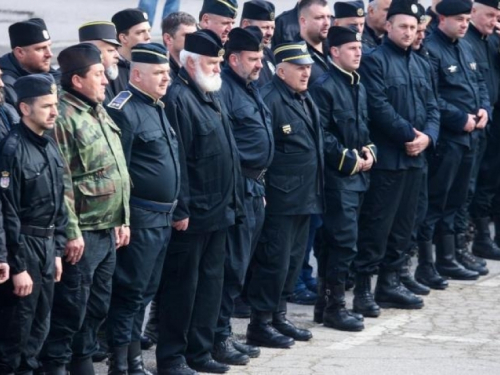 Četnici se ponovo postrojili u Višegradu i slavili Dražu Mihailovića