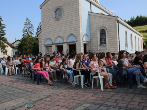 FOTO: U Prozoru održan XI festival duhovne glazbe 'Djeca pjevaju Isusu'