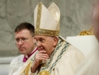 Papa: Neselektivno gađanje civila je ratni zločin