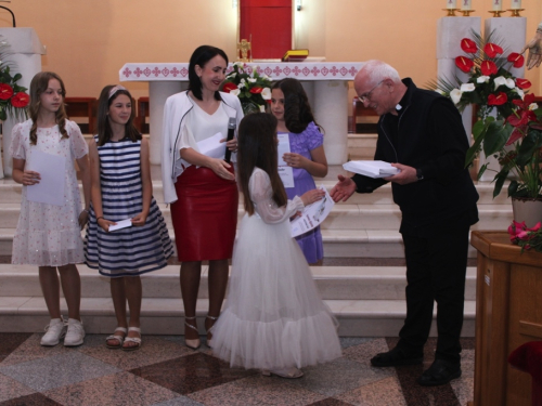 FOTO: U Prozoru održan dječji festival 'Djeca pjevaju Isusu'