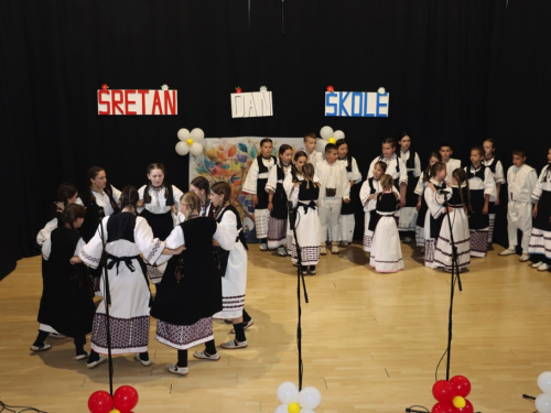 FOTO: Svečano obilježen Dan OŠ Marka Marulića Prozor