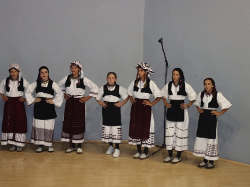 FOTO/VIDEO: 2. večer folklora u Prozoru - ''Običaje svoje zaboravit neću''