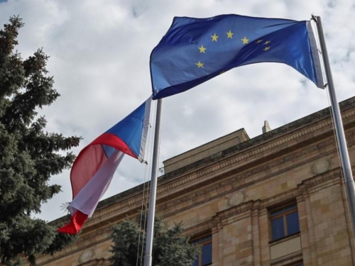 Rusija neće zatvarati veleposlanstva u Europi