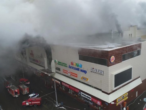 Veliki požar u tržnom centru u Rusiji, 53 ljudi smrtno stradalo