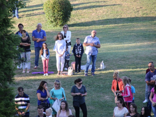 FOTO: Misa Uočnica povodom proslave Velike Gospe u župi Rama Šćit