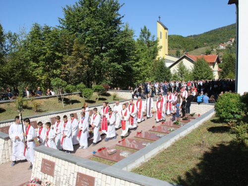 FOTO: Na Uzdolu obilježena 24. obljetnica stravičnog pokolja nad Hrvatima