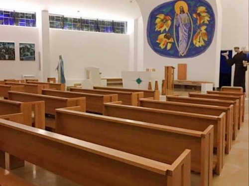 Novi izgled unutrašnjosti crkve sv. Franje u Rumbocima
