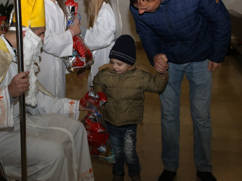 ​FOTO: Sv. Nikola s radošću dočekan u župi Rumboci