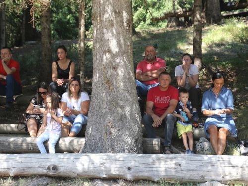 FOTO: Na Vranu služena sv. misa za poginule duvandžije