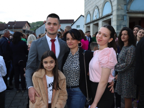 FOTO/VIDEO: Matura 2023. - Defile mladosti na ulicama Prozora