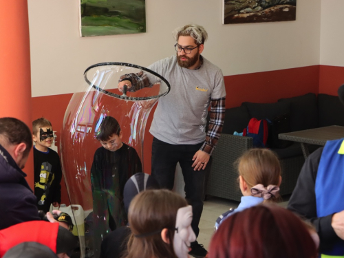 FOTO: Maškare u Domu kulture u Prozoru donijele smijeh i zabavu