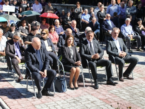 FOTO: Na Uzdolu obilježena 24. obljetnica stravičnog pokolja nad Hrvatima