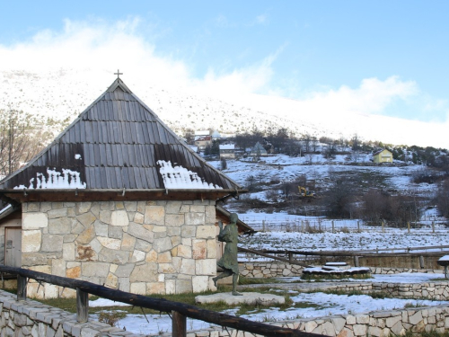 FOTO: Nikola Džolan započeo izgradnju restorana na Zahumu