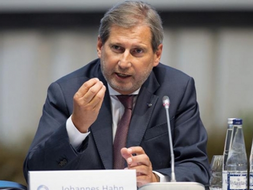 Hahn najavljuje stvaranje balkanskog tržišta na summitu u Trstu