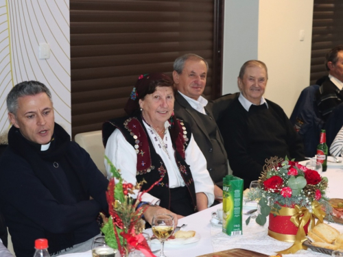 FOTO: Zlatni pir Zore i Ante Ćurić u župi Prozor