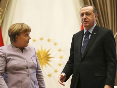 Merkel pozvala Erdogana u posjetu Berlinu nakon izbora u Turskoj