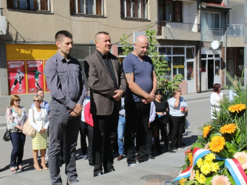 FOTO: Polaganjem vijenaca i svečanom sjednicom započelo obilježavanje Dana općine