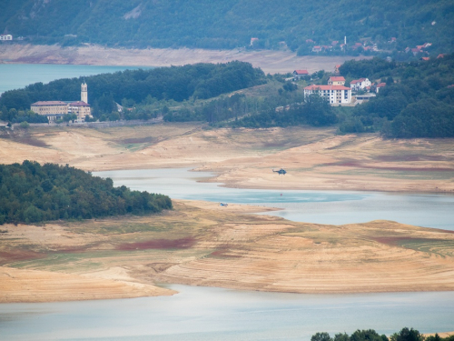 FOTO/VIDEO: Požar od Baljaka prema putu za Ramu