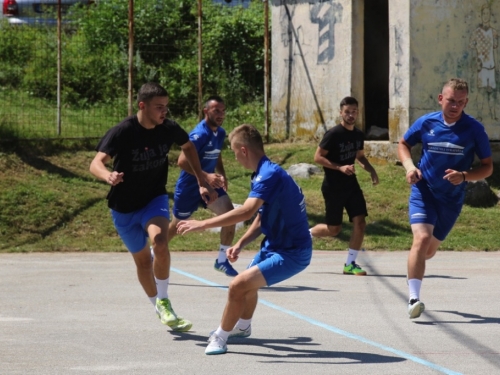 FOTO: Ekipa ''MNK Uzdol'' pobjednik turnira na Orašcu