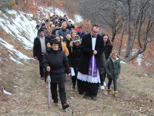 FOTO: Put križa u župi Uzdol