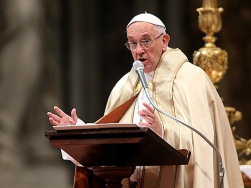 Papa uoči Božića oslobodio svećenika koji je ukrao 'dilao dokumente'
