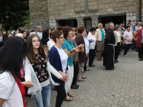 FOTO: Vanjska proslava sv. Ante u župi Gračac